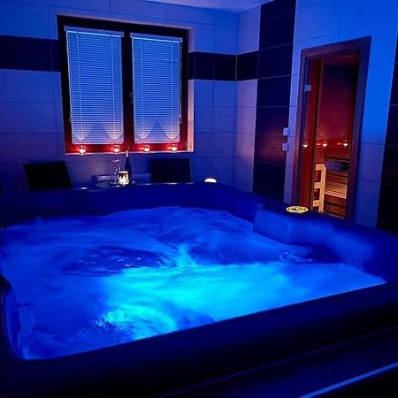 Relaxklub Villa S Wellness Tremosna Kültér fotó