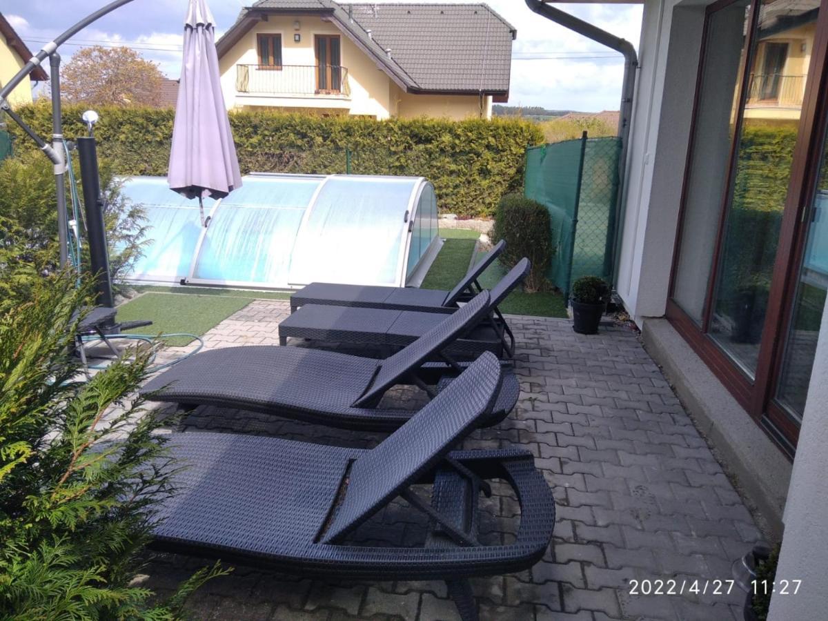 Relaxklub Villa S Wellness Tremosna Kültér fotó