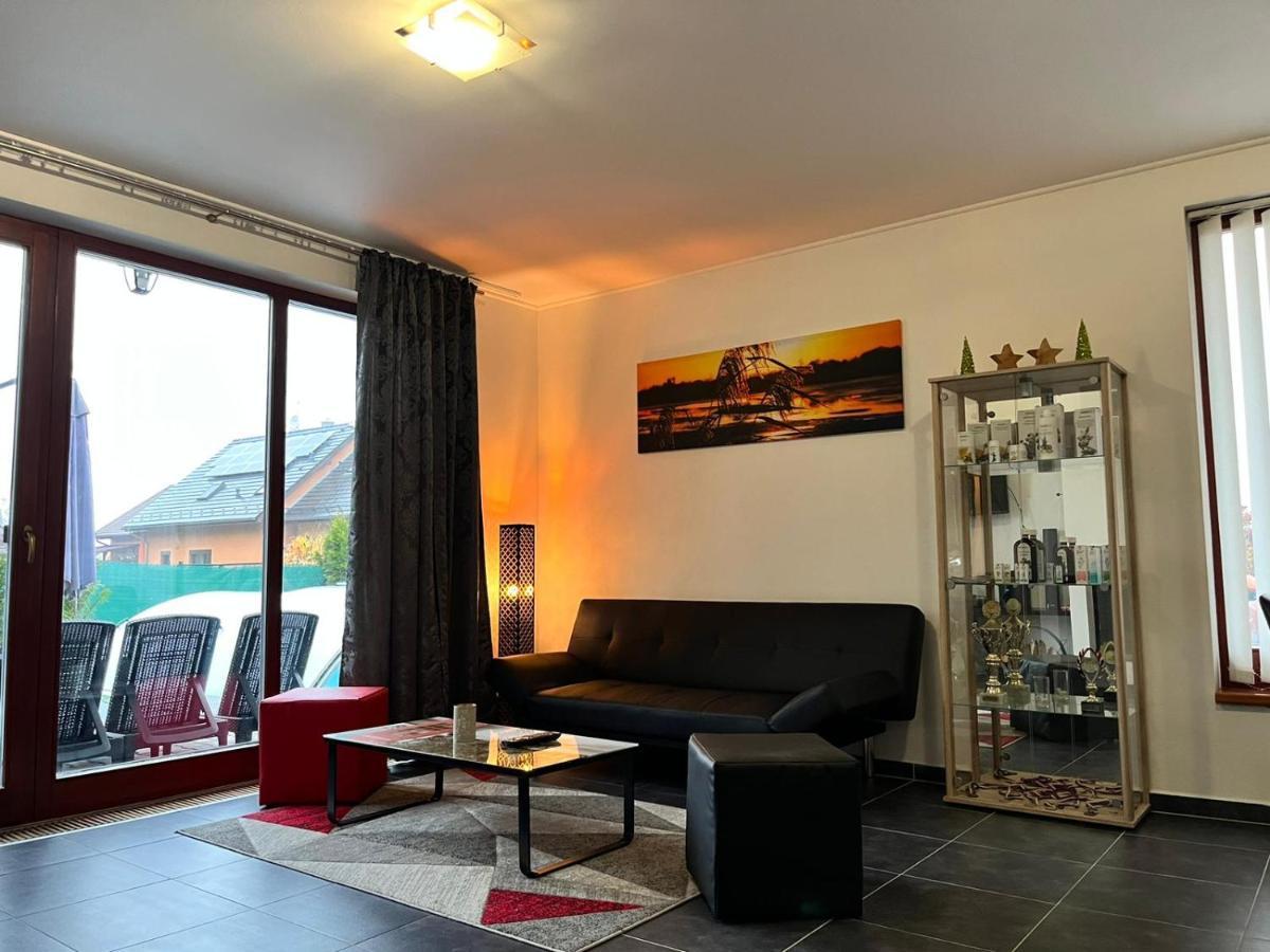Relaxklub Villa S Wellness Tremosna Kültér fotó