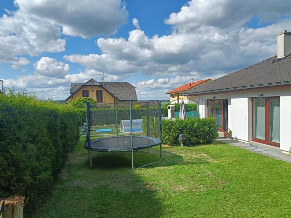 Relaxklub Villa S Wellness Tremosna Kültér fotó